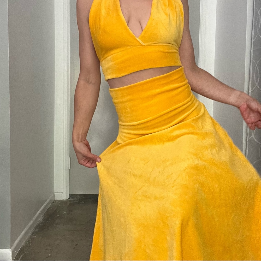 YELLOW HANDMADE 2piece SET - Picture 4 of 7